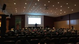 Primera parte de la actividad: charla explicativa sobre el Jardn de la Galaxia, en la sala de conferencia del planetario. 