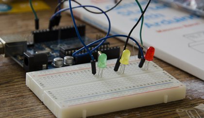 Taller de programación gráfica de Arduino en familia